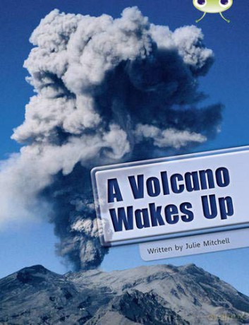 Bug Club Guided Non Fiction Year two Lime A Volcano Wakes - Julie Mitchell [KSIĄŻKA]