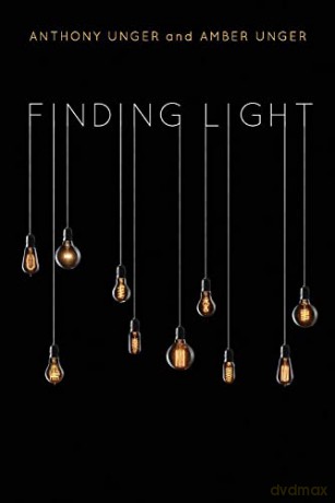 Finding Light - Amber Unger [KSIĄŻKA]