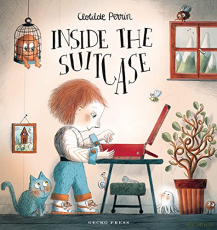 Inside the Suitcase - Clotilde Perrin [KSIĄŻKA]