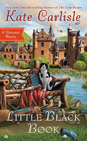 Little Black Book: 15 (Bibliophile Mystery) - Carlisle [KSIĄŻKA]