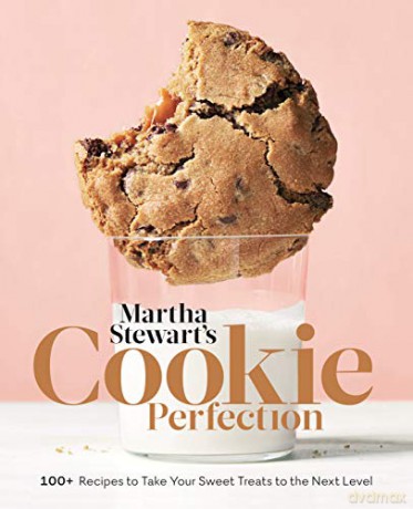 Martha Stewart's Cookie Perfection: 100+ Recipes to Take Your Sweet Treats to the Next Level - Martha Stewart Living [KSIĄŻKA]
