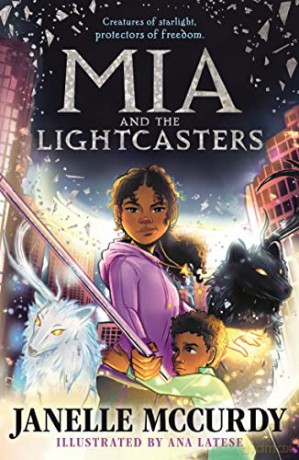 Mia and the Lightcasters: Umbra Tales 1 (The Umbra Tales) - Janelle McCurdy [KSIĄŻKA]