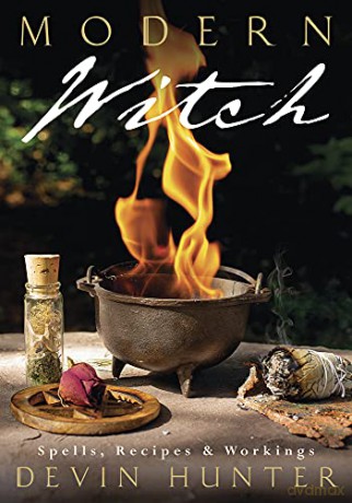 Modern Witch: Spells, Recipes, and Workings - Devin Hunter [KSIĄŻKA]