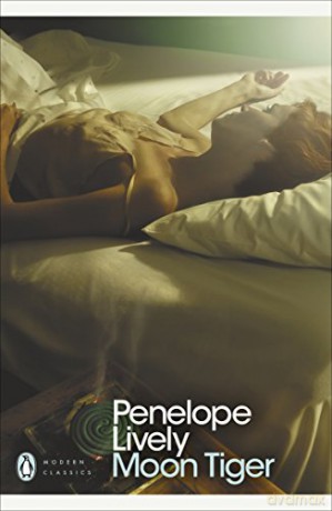 Moon Tiger: Penguin Modern Classics - Penelope Lively [KSIĄŻKA]
