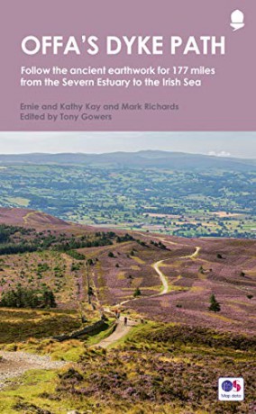Offa's Dyke Path: National Trail Guide: Follow the ancient earthwork for 177 miles from the Severn Estuary to the Irish Sea (National Trail Guides) - Tony Gowers [KSIĄŻKA]
