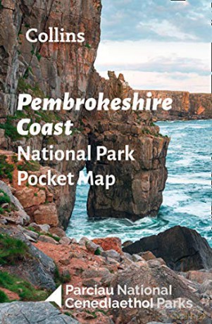 PEMBROKESHIRE COAST NATIONAL PARK POCKET MAP: The perfect guide to explore this area of outstanding natural beauty - National Parks UK [KSIĄŻKA]