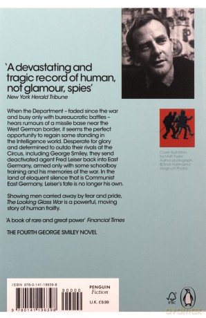 The Looking Glass War: John le Carré (Penguin Modern Classics) - John Le Carré [KSIĄŻKA]