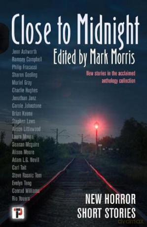 Close to Midnight - Mark Morris [KSIĄŻKA]
