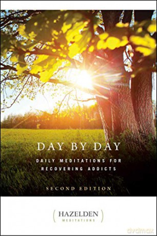 Day By Day: Daily Meditations for Recovering Addicts, Second Edition (Hazelden Meditations) - Anonymous [KSIĄŻKA]