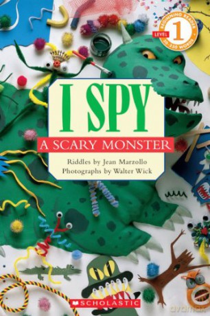 I Spy a Scary Monster (Scholastic Reader Level 1: I Spy) - Jean Marzollo [KSIĄŻKA]