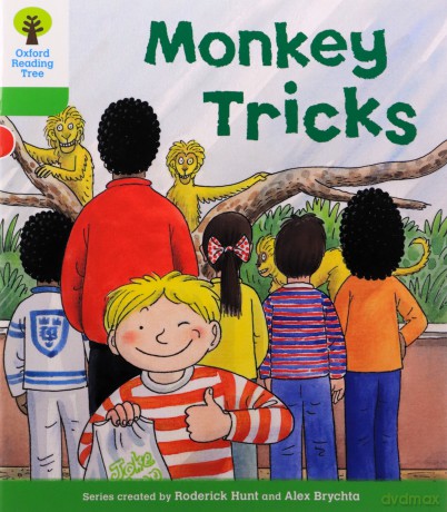 Oxford Reading Tree: Level 2: Patterned Stories: Monkey Tricks (Oxford Reading Tree, Biff, Chip and Kipper Stories New Edition 2011) - Roderick Hunt [KSIĄŻKA]