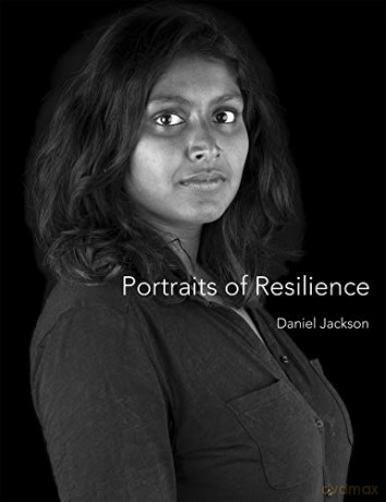 Portraits of Resilience (The MIT Press) - Daniel Jackson [KSIĄŻKA]