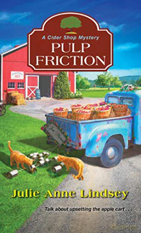 Pulp Friction (Cider Shop Mystery): 2 - Julie Anne Lindsey [KSIĄŻKA]