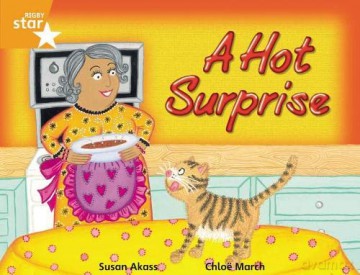 Rigby Star Guided 2 Orange Level, A Hot Surprise Pupil Book (single) - Susan Akass [KSIĄŻKA]