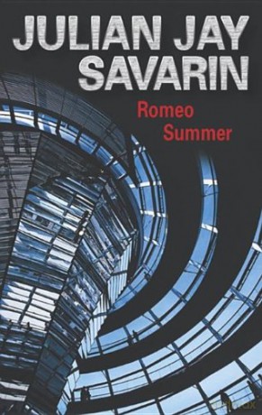 Romeo Summer (Severn House Large Print) - Julian Jay Savarin [KSIĄŻKA]