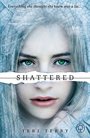 Shattered: Book 3: 3/3 (SLATED Trilogy) - Teri Terry [KSIĄŻKA]