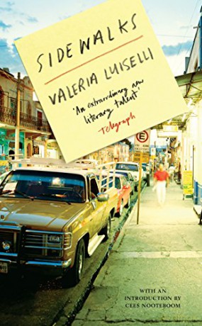 Sidewalks - Valeria Luiselli [KSIĄŻKA]