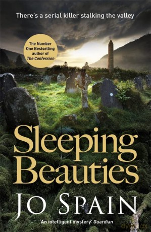Sleeping Beauties: An incredibly engrossing serial-killer thriller packed with tension and mystery (An Inspector Tom Reynolds Mystery Book 3) - Jo Spain [KSIĄŻKA]