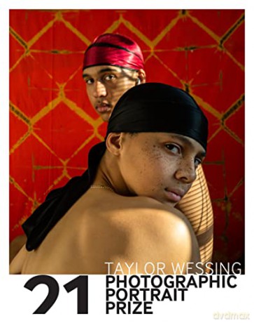 Taylor Wessing Photographic Portrait Prize 2021 [KSIĄŻKA]