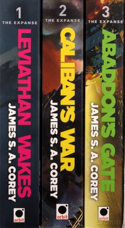 The Expanse Box Set Books 1-3 (Leviathan Wakes, Caliban's War, Abaddon's Gate) - James S. A. Corey [KSIĄŻKA]