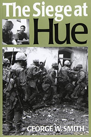 The Siege at Hue - George W. Smith [KSIĄŻKA]
