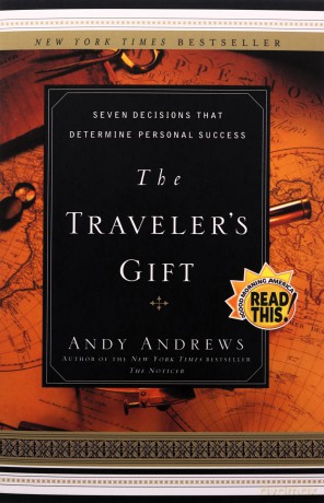 The TRAVELER'S GIFT - Local Print (International Edition): Seven Decisions that Determine Personal Success - Andy Andrews [KSIĄŻKA]