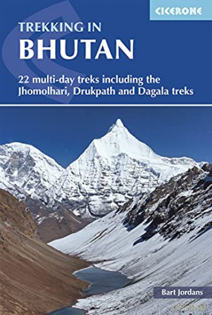 Trekking in Bhutan: 22 multi-day treks including the Lunana 'Snowman' Trek, Jhomolhari, Druk Path and Dagala treks (Cicerone Trekkers Guides) - Bart Jordans [KSIĄŻKA]