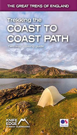 Trekking the Coast to Coast Path (2022: Two-way guidebook with OS 1:25k maps: 19 different itineraries): Two-way trekking guide: 4 (The Great Treks of England) - Andrew McCluggage [KSIĄŻKA]