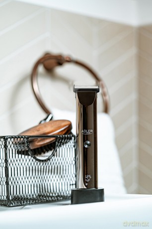 Strzyżarka do włosów z LCD Adler AD 2834