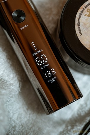 Strzyżarka do włosów z LCD Adler AD 2834