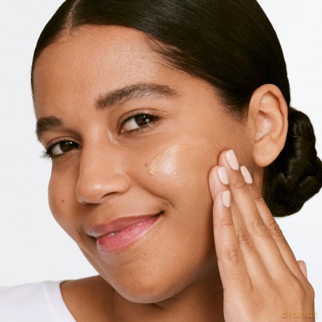 Clinique Moisture Surge SPF 25 (Sheertint Hydrator) 40 ml - Shade: Universal Light Medium