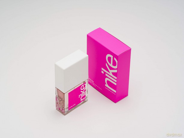 Nike Ultra Pink Woman - woda toaletowa - Volume: 30 ml