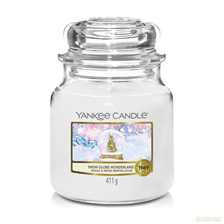 Yankee Candle Aromatic candle Classic medium Snow Globe Wonderland 411 g
