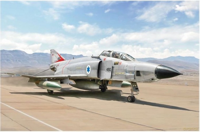 Model plastikowy RF-4E Phantom II 1/48