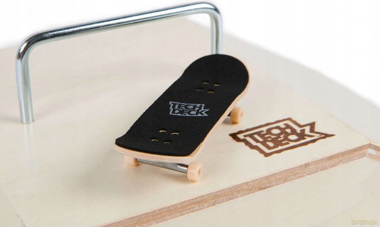 Tech Deck - drewniana rampa