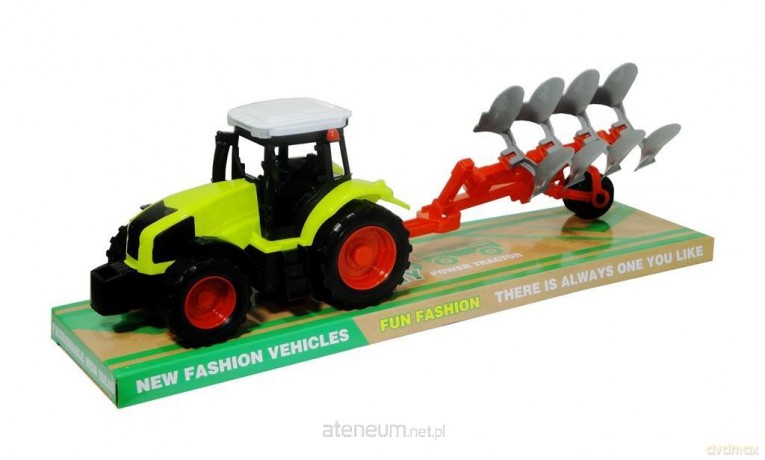 Traktor z maszyną