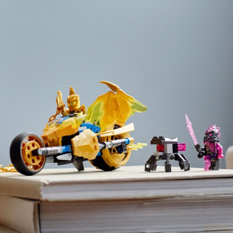 LEGO Ninjago Złoty smoczy motocykl Jaya (71768) [KLOCKI]