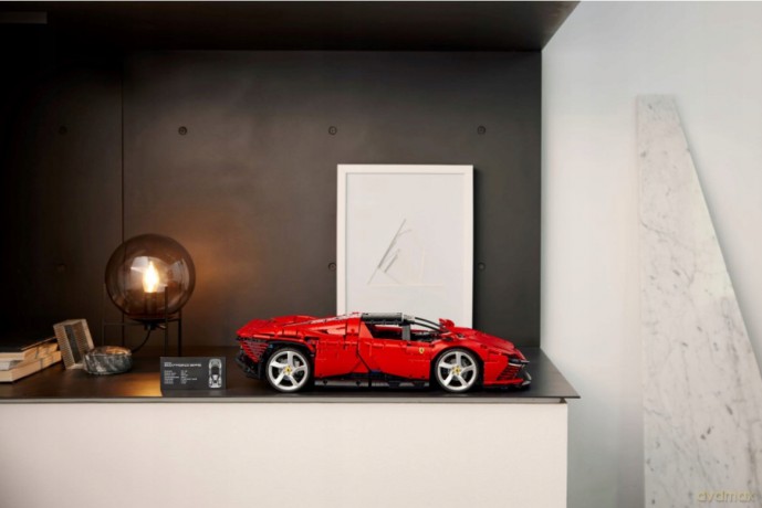 LEGO Technic Ferrari Daytona SP3 (42143) [KLOCKI]