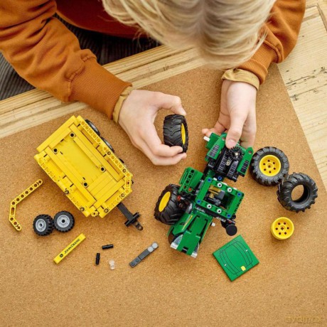 LEGO Technic Traktor John Deere 9620R 4WD (42136) [KLOCKI]