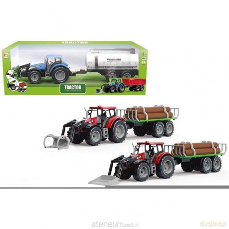 Traktor z przyczepą z drewnem