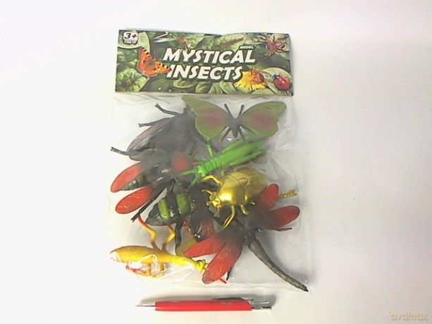 Insekty 8szt w worku Q103-8 05761