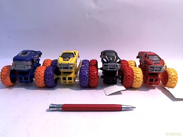 Jeep metal duże koła 8/box BA8036 08036