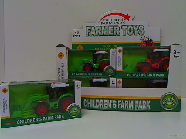 Traktor z maszyną 20 cm FA2009-96