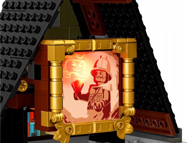 LEGO Icons Dom strachu (10273) [KLOCKI]