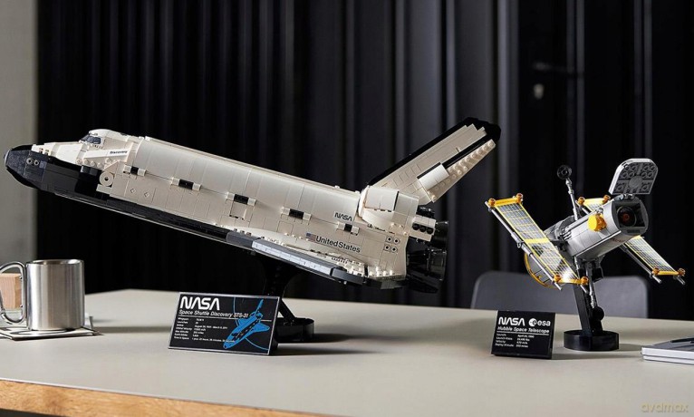 LEGO Icons Wahadłowiec Discovery NASA (10283) [KLOCKI]