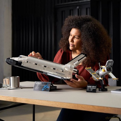 LEGO Icons Wahadłowiec Discovery NASA (10283) [KLOCKI]