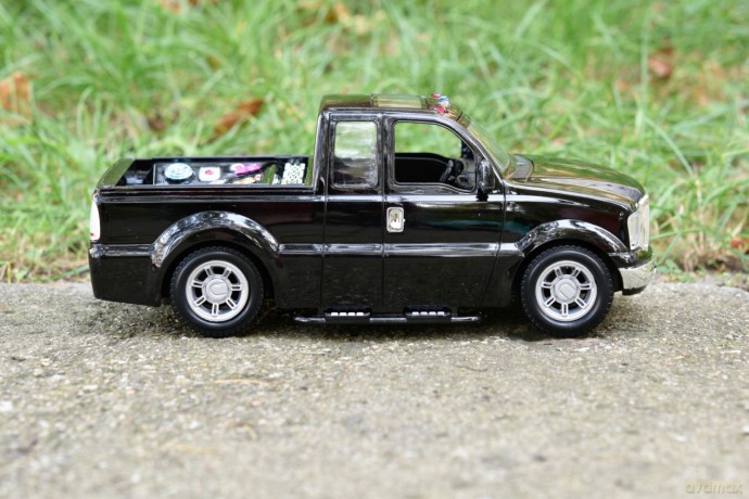 Auto Ford Pickup sterowane pilotem