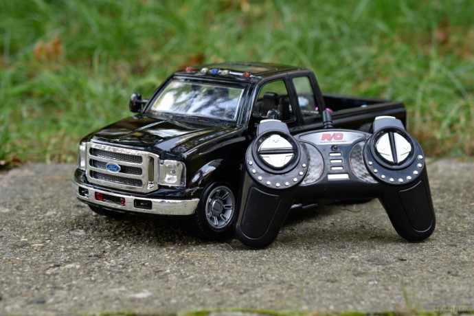 Auto Ford Pickup sterowane pilotem