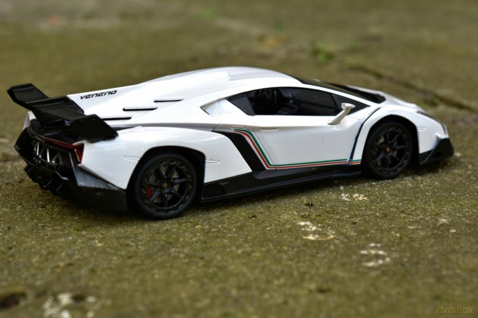 Auto Lamborghini 1:18 sterowane pilotem