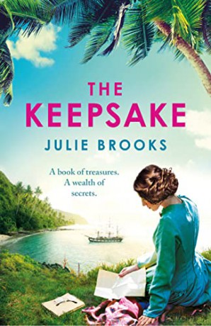 The Keepsake: A thrilling dual-time novel of long-buried family secrets - Julie Brooks [KSIĄŻKA]